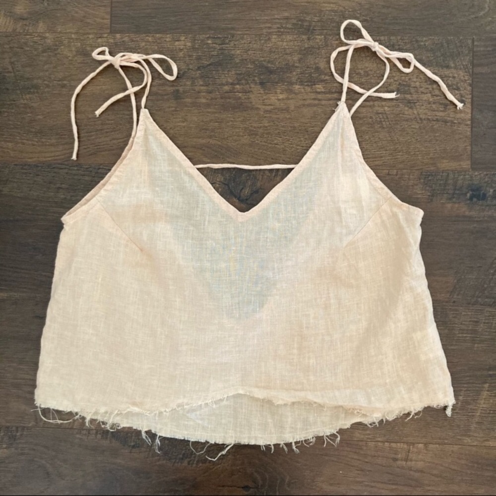 I’m in search of Rue Stiic Raw hem crop top